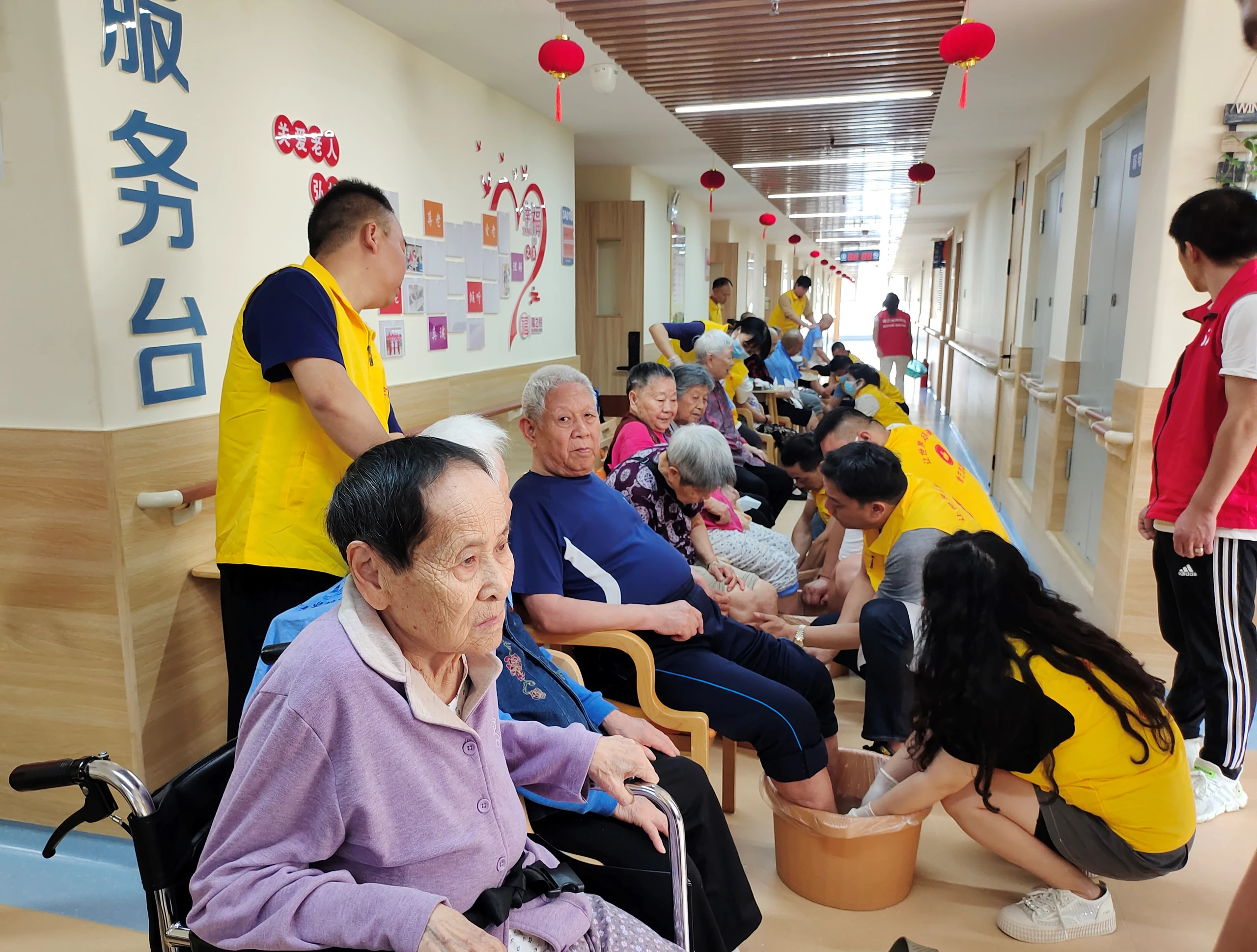郑州舍艺职业培训机构 - 足疗养生实训场景