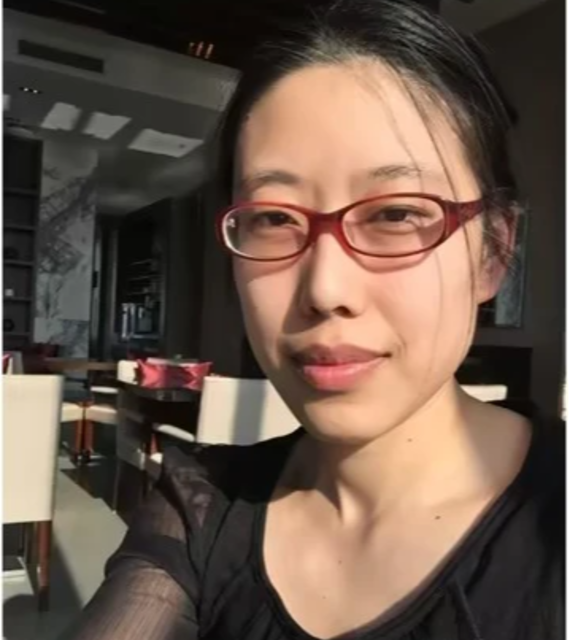 张曼昱