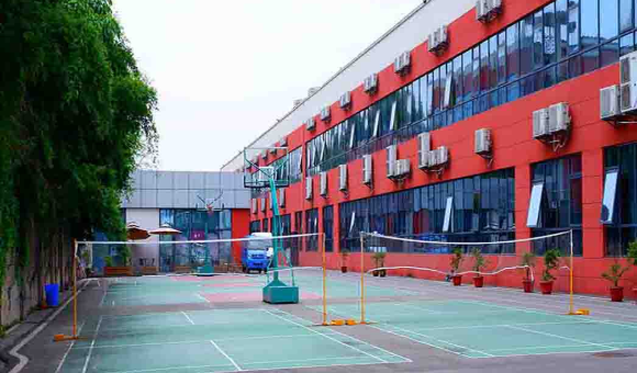 重庆点划高考培训学校联系方式如何获取？联系方式与来校路线一文看懂！