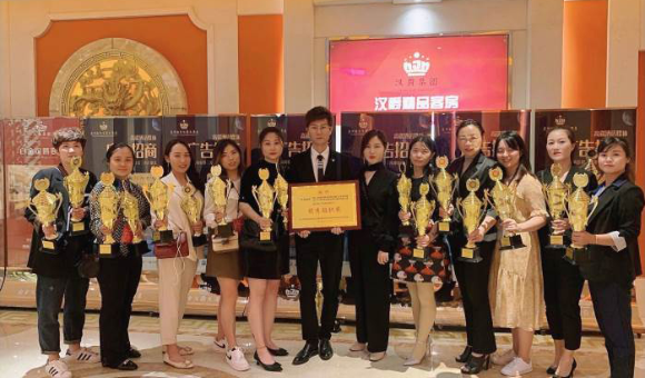 南京蒂梵美业形象设计培训学校靠不靠谱？课程、师资、学费、地址一览！