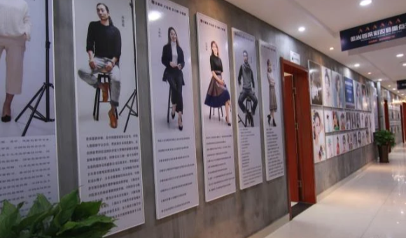 合肥徽尚高端化妆摄影美学艺术培训中心教学环境如何？来看看实拍图片吧！