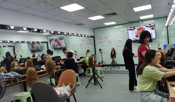 福州韩艺韩辰形象设计培训学校师资怎么样？团队水平一览！