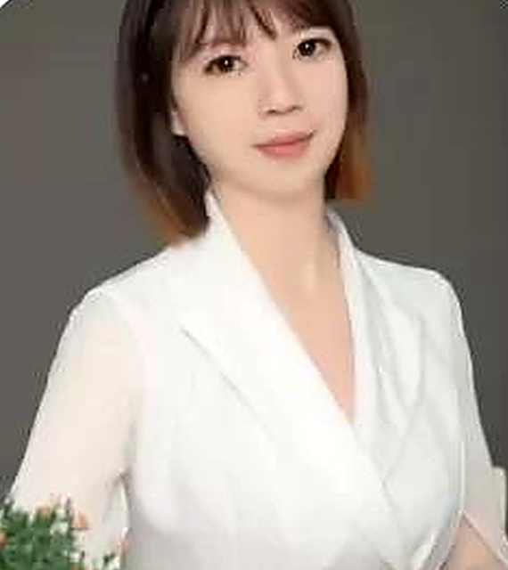CGC 审查员 Amie 老师