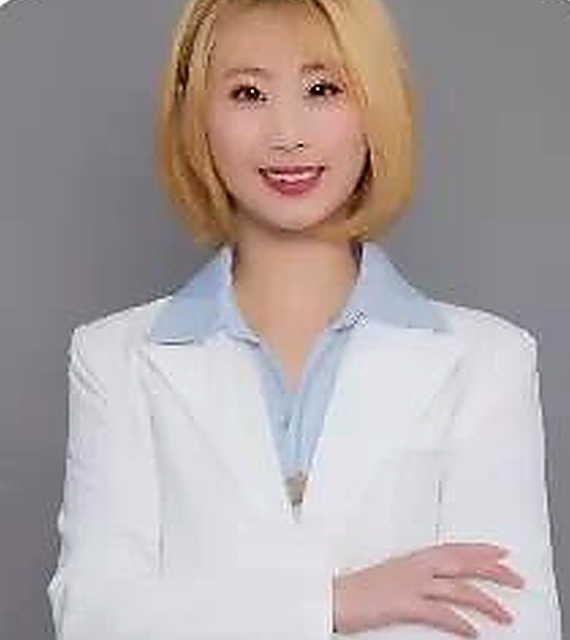 宠艺C级老师 周老师