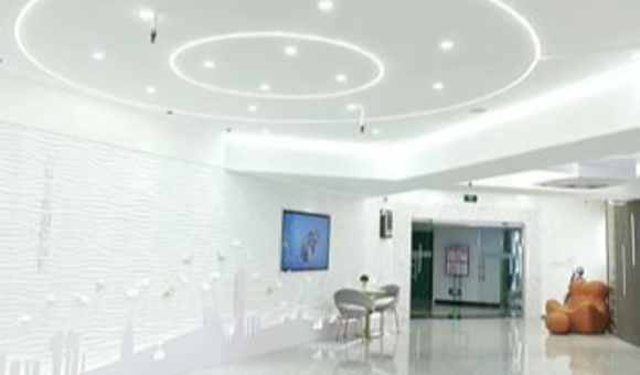 重庆艾琳艾美职业培训中心靠不靠谱？课程、师资、学费、地址全解析！