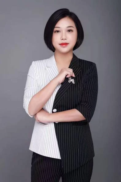 张婷婷 - 国家教师级宠物美容师