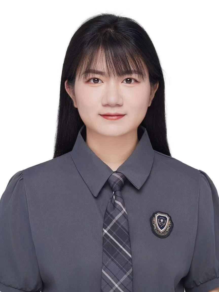 傲傲学姐头像