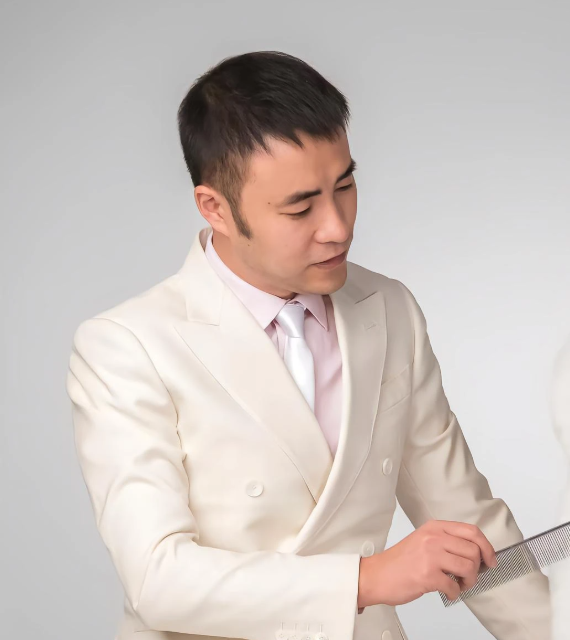 校长 张凯