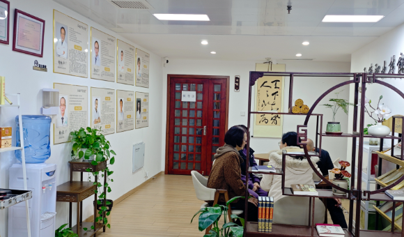 成都弘德中医培训学校都有哪些老师？师资介绍