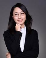 刘 思 婕 刘 思 婕